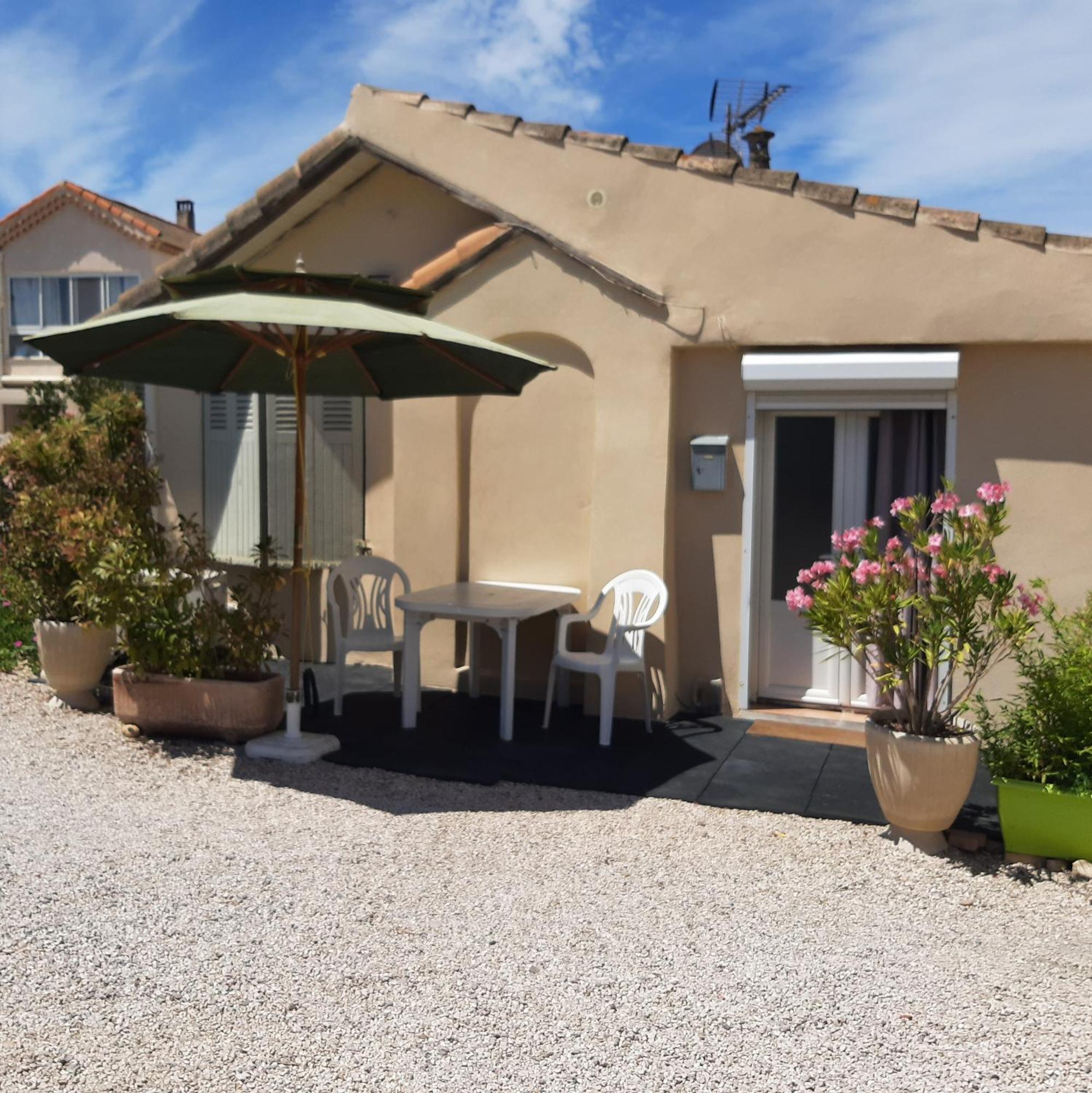 Appartement Meuble Bord De Mer Fos Sur Mer Fos-sur-Mer Buitenkant foto